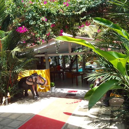 La Perla Bentota Hotel Екстериор снимка